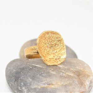 Venta al por mayor colección contemporánea martillado textura anillo 925 plata esterlina con chapado en oro bisel ajuste incrustaciones para bodas - Product Image 4