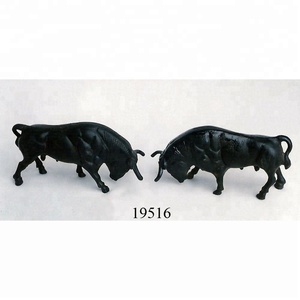 Cast Decorative Ferro Bulls Statua - Product Image 1