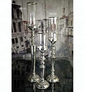 Bougeoirs en verre Hurricane, bougeoirs votifs à longue tige, support en métal décoré, idéal pour la décoration de table, de mariage et de fête - Product Image 1