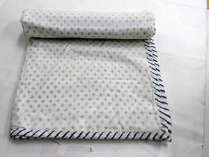 Couette en coton double taille Dohar imprimé bloc à la main avec rembourrage en soie Belle couverture AC faite à la main de 60x90 ''pour bébés - Product Image 4