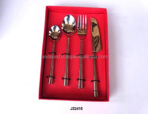 Vente chaude 4 pièces couverts dîner ensemble cône forme poignée couverts en acier avec finition miroir pour utilisation sur table - Product Image 2