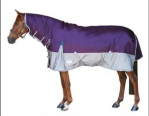 Couverture d'hiver pour cheval à rembourrage épais 300 GSM, couverture de stalle chaude pour climat froid 1200 deniers - Product Image 1