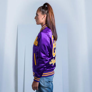 Chaqueta Varsity de Béisbol Bordada con Diseño Personalizado para Mujer, Material Satinado, Cierre de Botones, Sudadera Transpirable, Elegante, para Invierno - Product Image 3