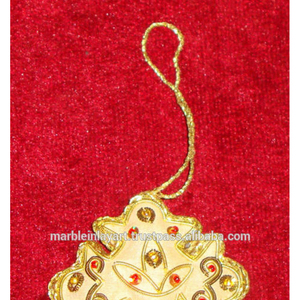 Ornement de Noël brodé à la main Zari - Product Image 1