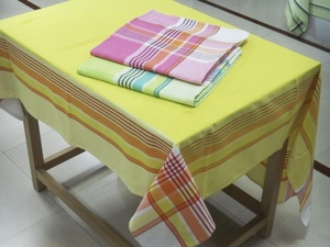 Mantel de Tela Pintado con Diseño Novedoso y Atractivo, Cubierta Personalizada para Mesa de Comedor, Venta al por Mayor, OEM, ODM, Exportación a India - Product Image 4