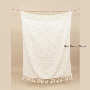 Best quality hand woven cotton <b>throw</b> blanket with Golden threads, Wholesale white <b>gold</b> <b>throw</b> - Product Image 3