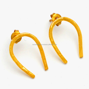 Boucles d'oreilles en argent sterling 925 plaqué or Boucles d'oreilles en fer à cheval faites à la main Fournisseur en gros de bijoux PAR Casa De Plata - Product Image 2