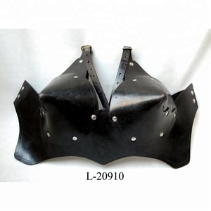 Armadura Medieval de Cuero Negro - Product Image 1