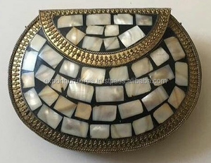 กระเป๋าคลัทช์โลหะดีไซน์เนอร์อินเดียสำหรับผู้หญิง,กระเป๋าคลัทช์กรอบโลหะขายส่งคุรุ Kirpa Export House - Product Image 1