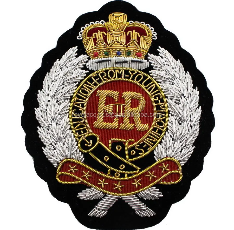 Emblema dei distintivi del blazer del ricamo della mano del distintivo del blazer di educazione reale di qualità premium per l'uniforme universitaria