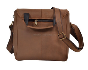 Sac d'appareil photo en cuir véritable 100% personnalisé pour les photographes sacs DSLR de haute qualité avec séparateurs rembourrés et bandoulière réglable - Product Image 3