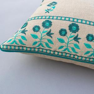 Housse de coussin brodée verte, taie d'oreiller décorative en coton indien - Product Image 2
