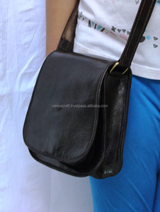 Sac à bandoulière vintage marron en cuir véritable petit sac à bandoulière fait à la main unisexe usage quotidien bureau messager un côté sac de voyage à bandoulière - Product Image 2