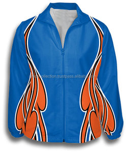 Veste de sport en spray rouge et noir, design entièrement sublimé - Product Image 5