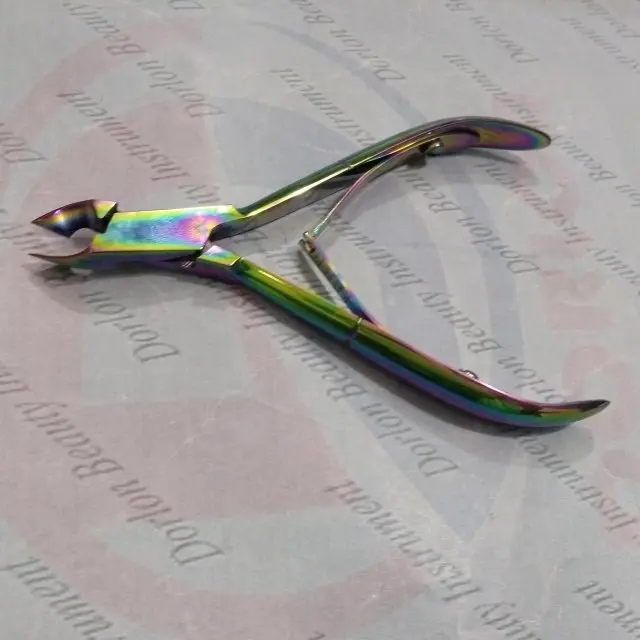 Hot Sell Top Multifunctionele Manicure Cuticula Nagel Nipper Met Titanium Gecoat, Multi Color Nail Nipper