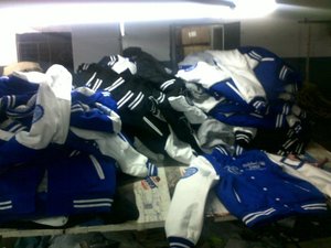 Vente en gros 2022 vestes d'université pour hommes grande taille logo personnalisé veste en cuir Letterman respirant en peau de vache pour l'hiver - Product Image 5