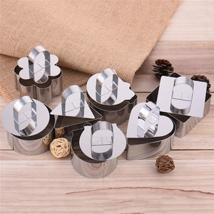 เซ็ตขาตั้งมินิคัพเค้กกระจกพร้อมลูกปัดถาดสำหรับตกแต่งในงานแต่งงานจานฐานรองชาสีทองทรงสูงแบบแขวนทรงกลมคริสตัล - Product Image 3