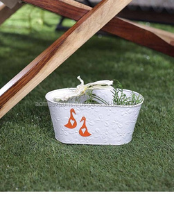 Macetas de flores decorativas blancas de Metal nuevo clásico diseño único para decoración de centro de mesa de jardín recubierto de polvo - Product Image 2