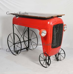 Table d'extérieur industrielle vintage en bois et fer inspirée des véhicules tracteurs - Product Image 3