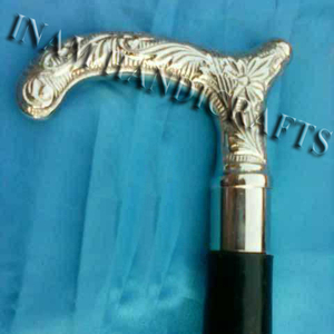 Canne/Canne en bois décorative sur mesure avec poignée derby en laiton - Product Image 1