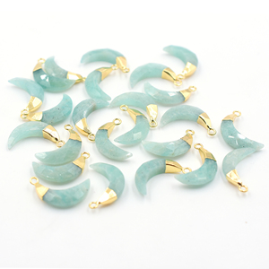 Amazonite 16ถึง18มม. พร้อมจี้เงินรูปดวงจันทร์ชุบทอง - Product Image 1