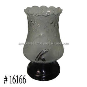 Bougeoir décoratif en métal et verre - Product Image 2