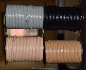 Paire d'échantillon gratuit de lacets plats en cuir décontractés de 10mm composés d'un matériau en polyester coton métal - Product Image 1