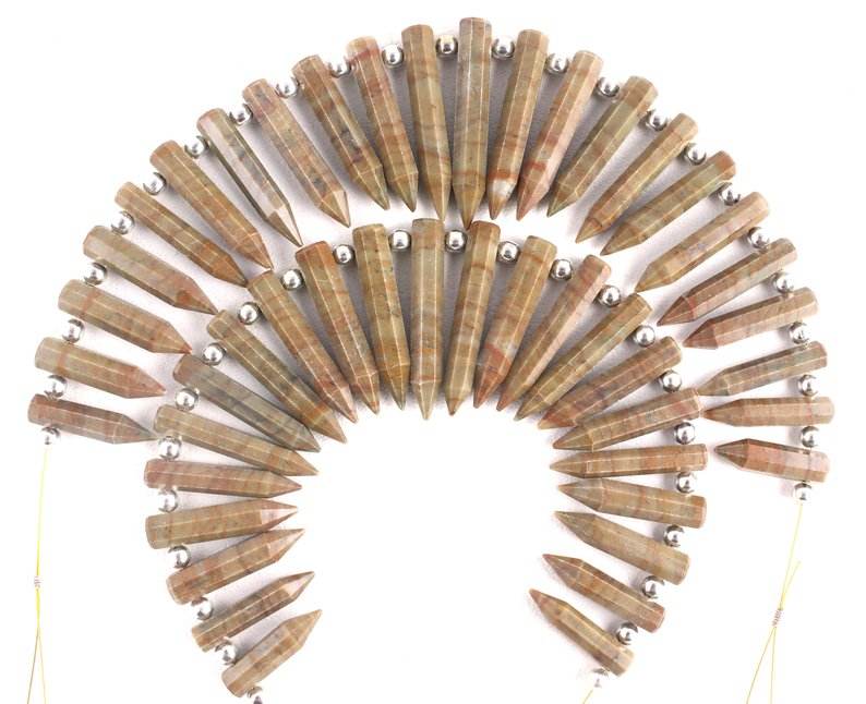 สีน้ำตาล