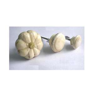 Perilla de armario con acabado de pulido Natural, con incrustaciones de hueso acabadas, también disponible en tiradores de acabado antiguo para cajones, hogar y oficina - Product Image 6