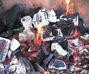 NATURAL LUMP CHARCOAL FOR BARBECUE BEST IN KUWAIT KRAFT PAPER PACKAGING - Product Image 4