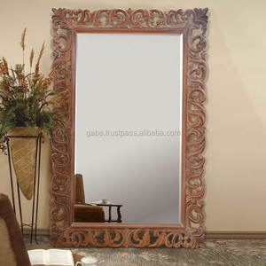 Espejo con Marco de Madera Tallada para Montar en la Pared, Modelo Sparta - Product Image 1