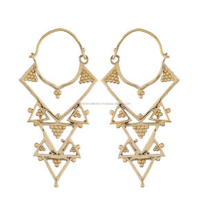 Pendientes de aro de latón de diseñador moderno, joyería hecha a mano para fiesta o compromiso, regalo único para ella - Product Image 2