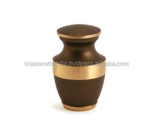 Recuerdo de jardín dorado de tamaño adulto, urna de cremación, suministros funerarios, BRASSWORLD, INDIA - Product Image 6