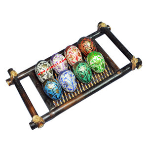 Oeufs de Pâques en bois peints à la main multicolores Décorations artisanales pour présentoirs de printemps, décorations de vacances et projets d'artisanat - Product Image 2