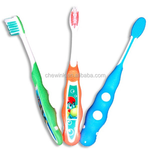 Cepillo de Dientes Pequeño para Niños con Cerdas Suaves de Nailon y Mango de Goma con Diseño Impreso - Product Image 1