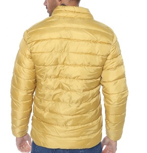 Chaqueta acolchada con capucha y cremallera para hombre de diseño OEM, abrigo de invierno de color puro al por mayor - Product Image 4