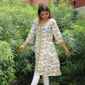 Stampa Sanganeri stampata a mano in cotone da donna e designer Kurti bellissimo Kurti stampato per ragazza