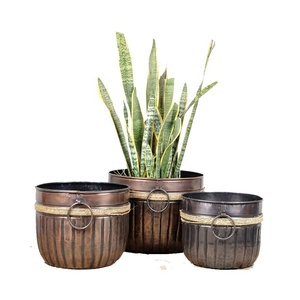 Jardinières d'extérieur en cuivre antique, doublure d'arrosoir en relief, jardinière Design, jardinière en cuivre Antique - Product Image 1