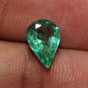 Esmeralda de Zambia Natural de buena calidad Corte de Rosa Forma de pera Azul Verde Cabujón Cuenta Corazón Collar redondo Piedras preciosas sueltas - Product Image 4