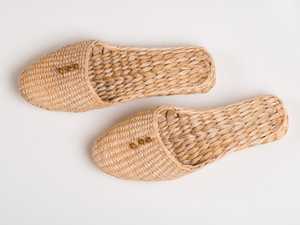 Unisexe Naturel Tissé à la Main Paille Pantoufles - Product Image 3