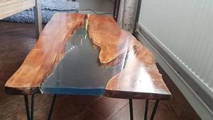 Mesa de centro de acabado de nogal de resina epoxi de madera con borde vivo de estilo clásico único con pasador de pelo, mesa central para patas - Product Image 5