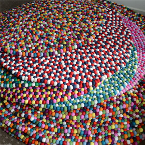 Alfombra de bola de fieltro de lana hecha a mano versátil de alta calidad al por mayor fabricante hogar sala de estar dormitorio Hotel viaje Picnic - Product Image 2