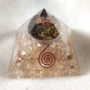 Vente en gros de dernière pierre de guérison en pyramide de cristal naturel Orgone pour la méditation et l'énergie positive pierre précieuse utilisation de la décoration de la maison - Product Image 1