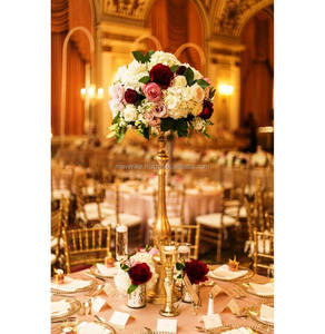Bougeoir en métal plaqué or porte-fleurs de table de luxe pour la décoration d'éclairage de table de mariage fêtes dîner - Product Image 1