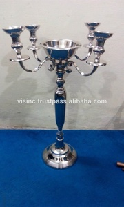 Candélabre en métal décoratif floral argenté fait à la main pour mariage pour les centres de table en aluminium à usage de bougie - Product Image 2