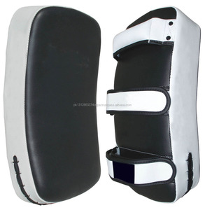 KICKING PADS SUPÉRIEURS COURBÉS MUAY THAI PADS - Product Image 2