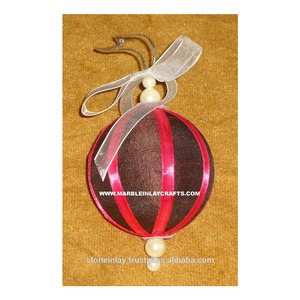Adorno Navideño Bordado a Mano, Bola Decorativa para Árbol de Navidad - Product Image 1