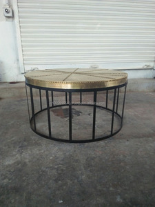 Table basse ronde Aviator avec finition cuivre, table basse ronde en métal antique avec finition cuivre - Product Image 2