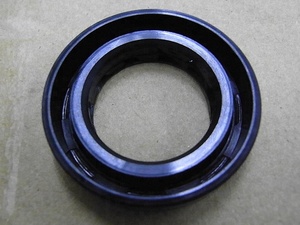 ซีลน้ำมันแท้จากโรงงาน 26x42x8/9 สำหรับยามาฮ่า รหัส 1D4-F2480-00-00 - Product Image 2
