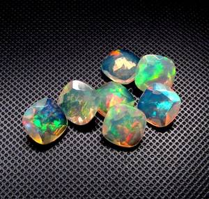 Vente en gros de coussin de pierres précieuses d'opale éthiopienne naturelle de 7mm coupe à facettes de haute qualité avec une bonne couleur certifiée IGI traité thermiquement - Product Image 4